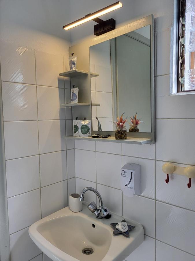 Aura Guest House Kinira Eksteriør billede
