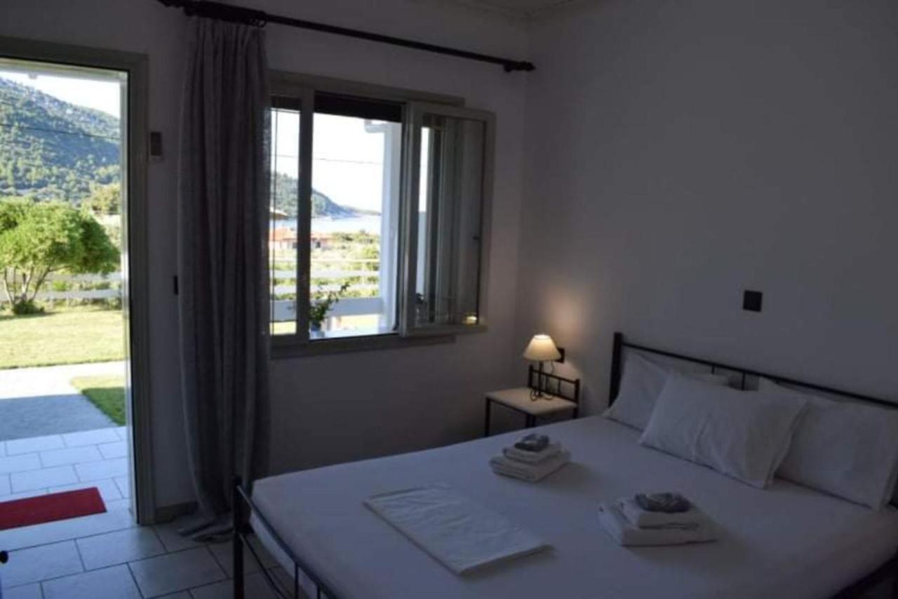 Aura Guest House Kinira Eksteriør billede